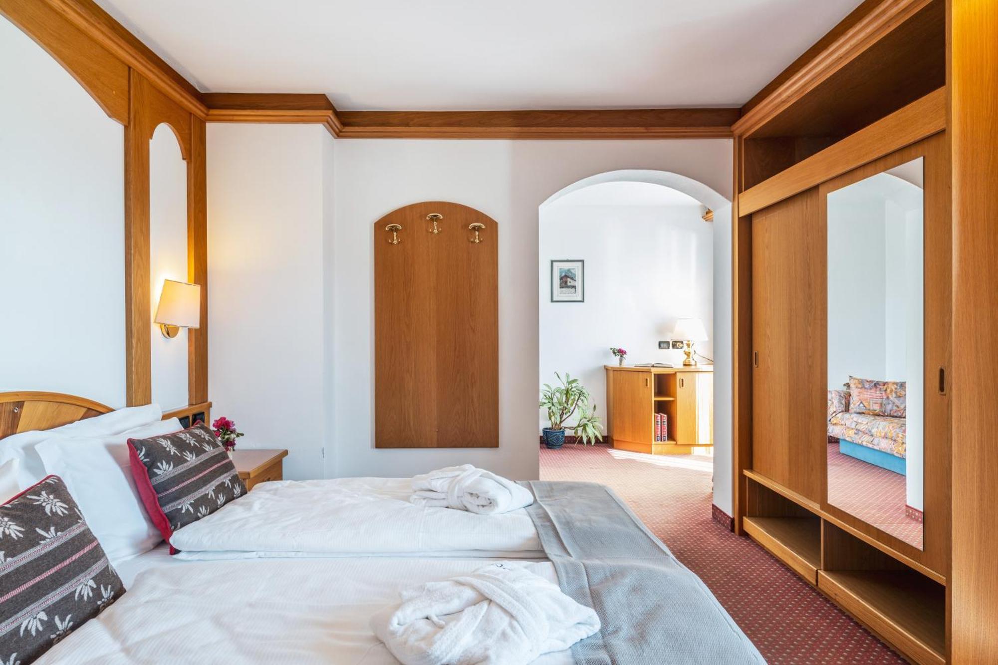 Hotel Meida Поцца-ді-Фасса Екстер'єр фото