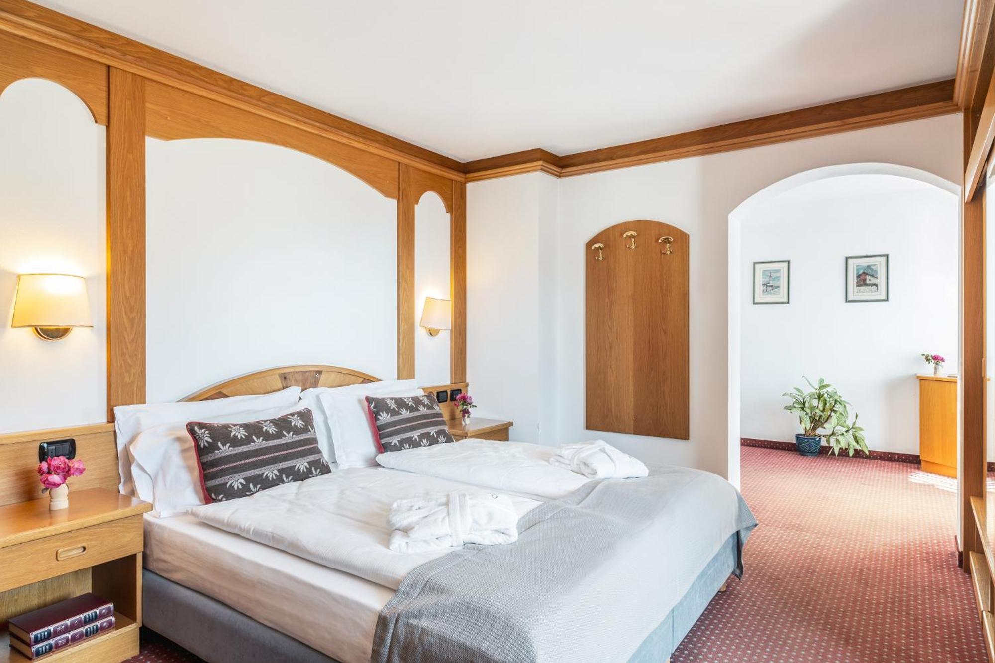 Hotel Meida Поцца-ді-Фасса Екстер'єр фото