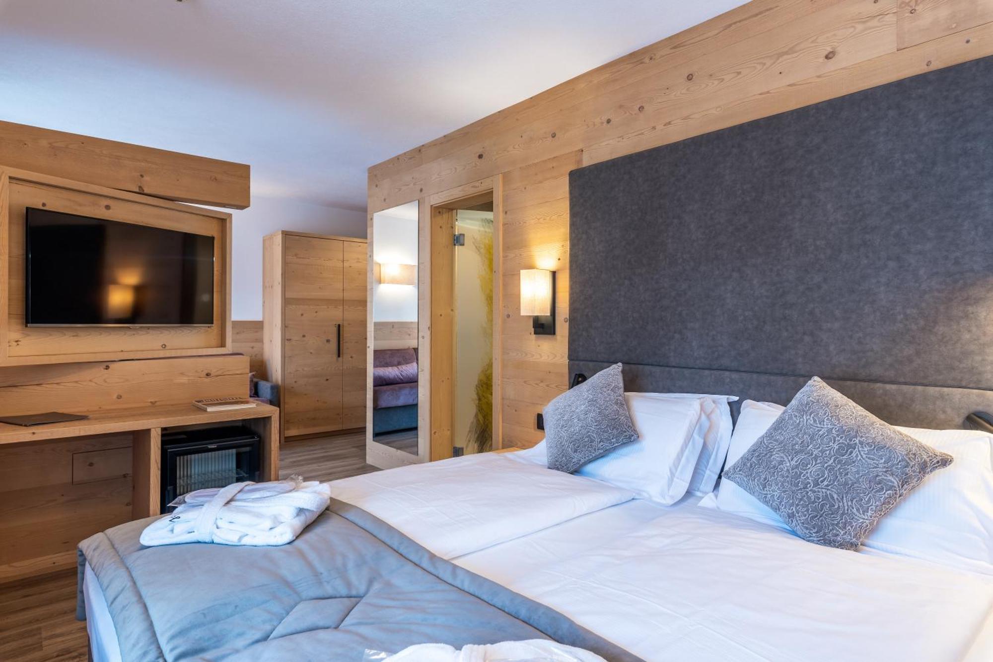 Hotel Meida Поцца-ді-Фасса Екстер'єр фото