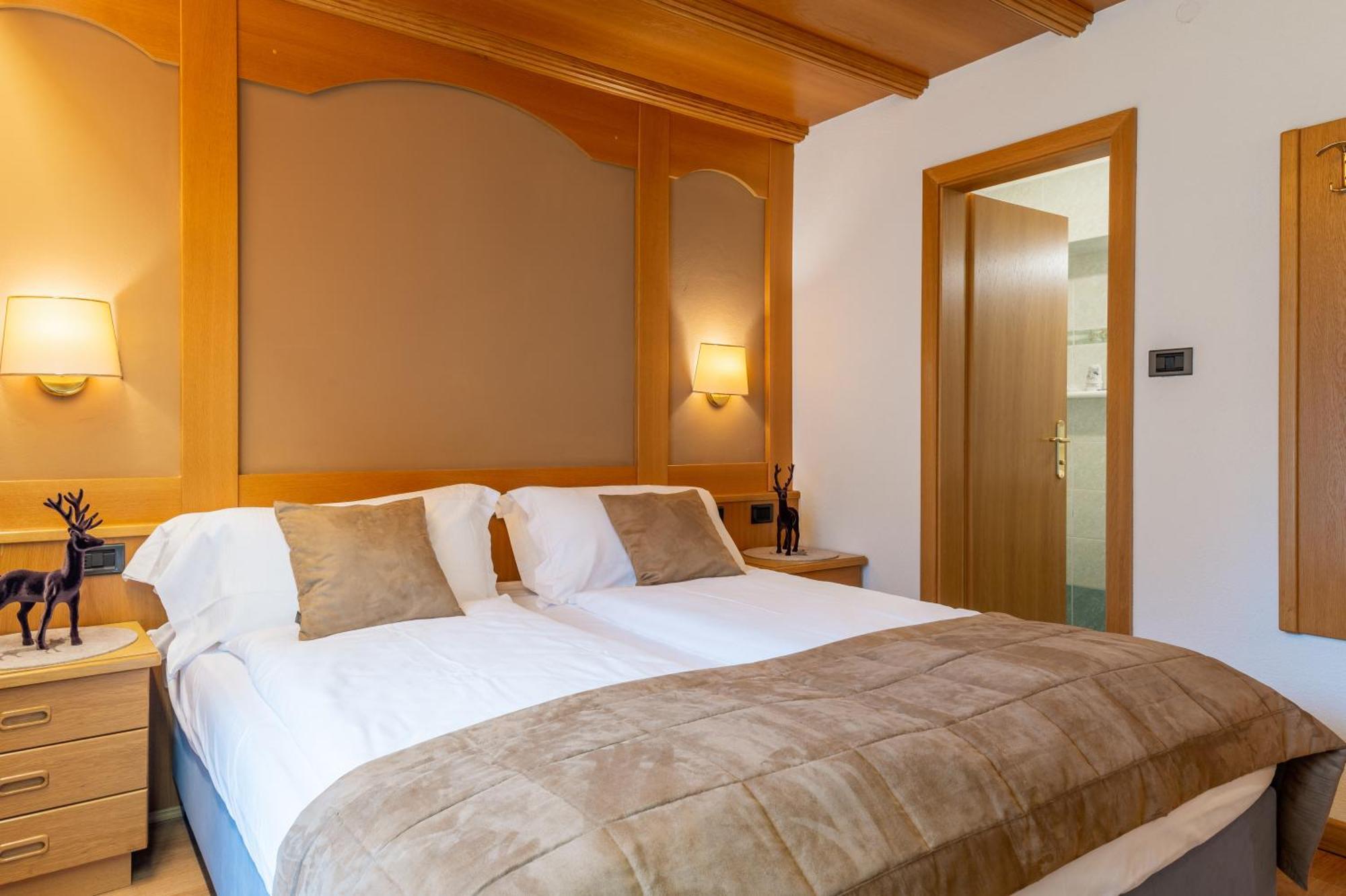 Hotel Meida Поцца-ді-Фасса Екстер'єр фото