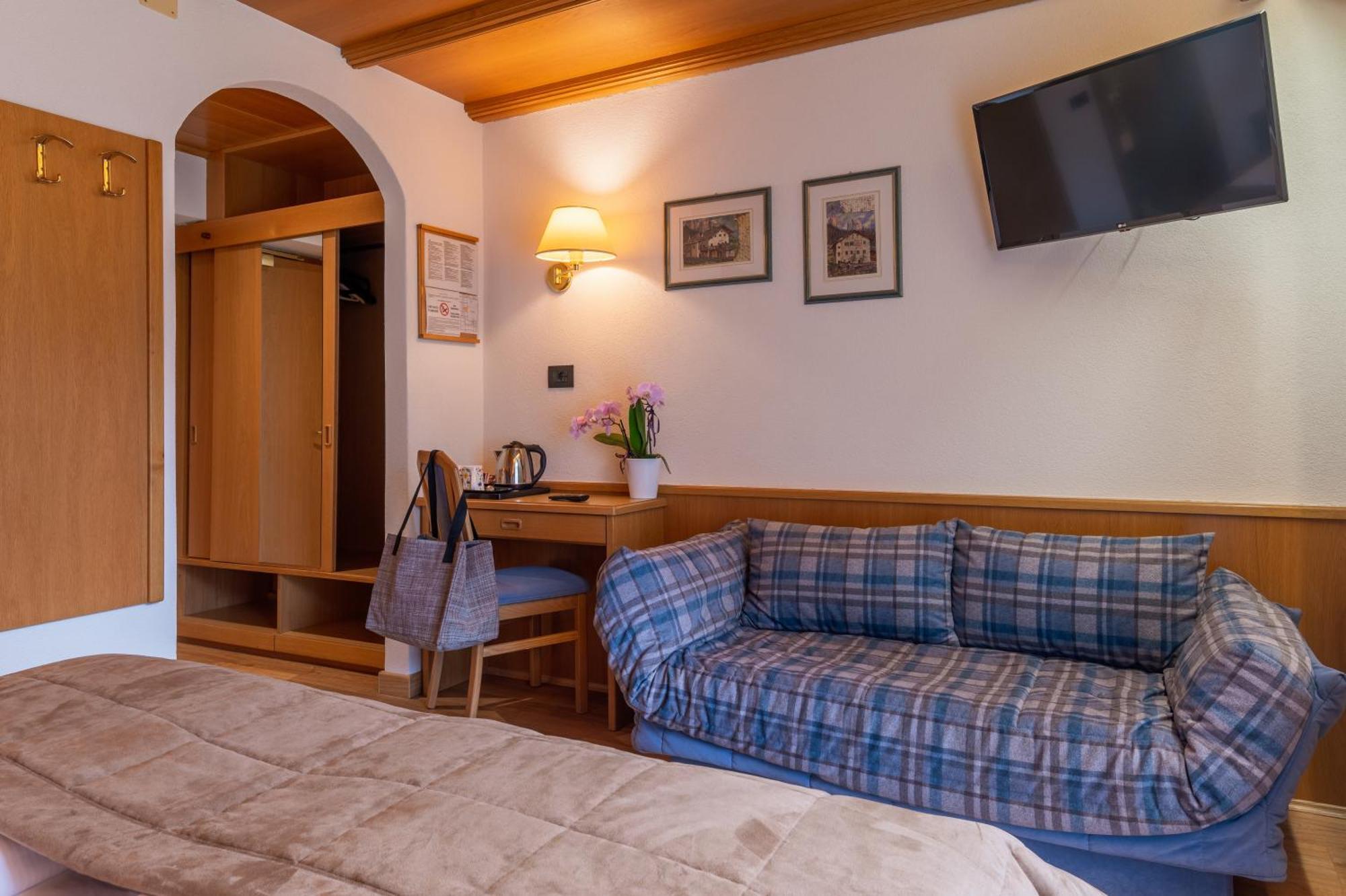 Hotel Meida Поцца-ді-Фасса Екстер'єр фото