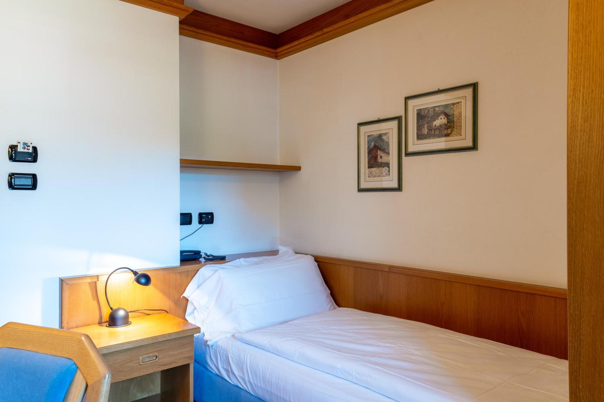 Hotel Meida Поцца-ді-Фасса Екстер'єр фото