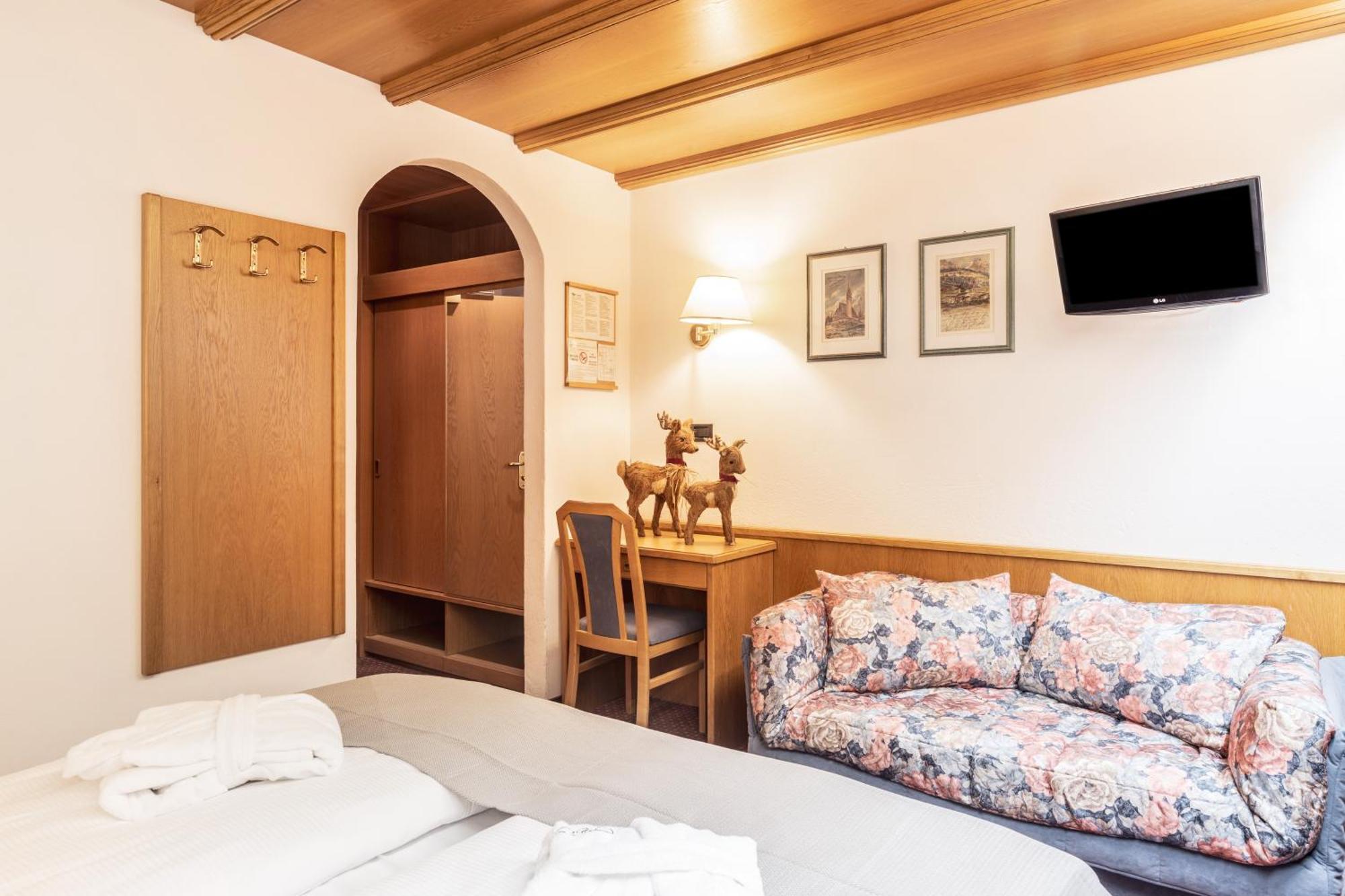 Hotel Meida Поцца-ді-Фасса Екстер'єр фото