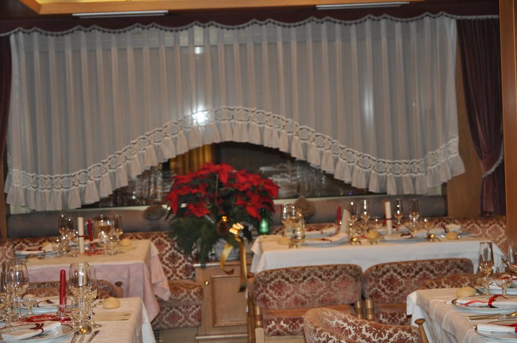 Hotel Meida Поцца-ді-Фасса Екстер'єр фото