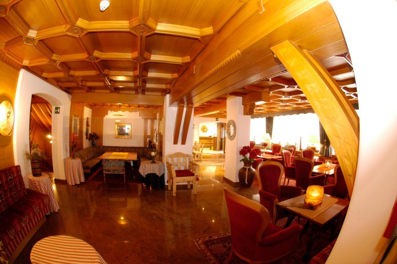 Hotel Meida Поцца-ді-Фасса Екстер'єр фото