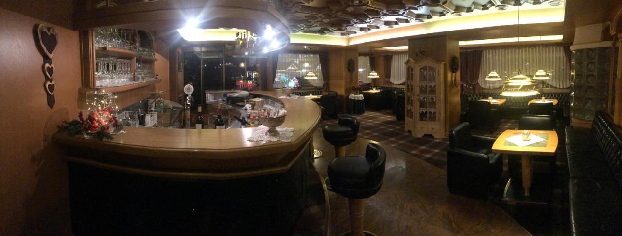 Hotel Meida Поцца-ді-Фасса Екстер'єр фото